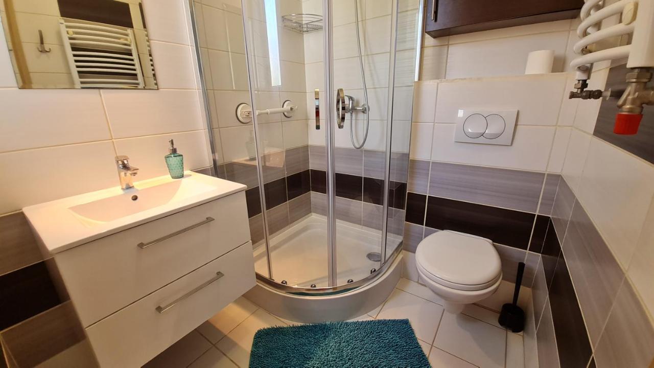 Bela - Pokoje Z Aneksami I Apartamenty Kołobrzeg Buitenkant foto