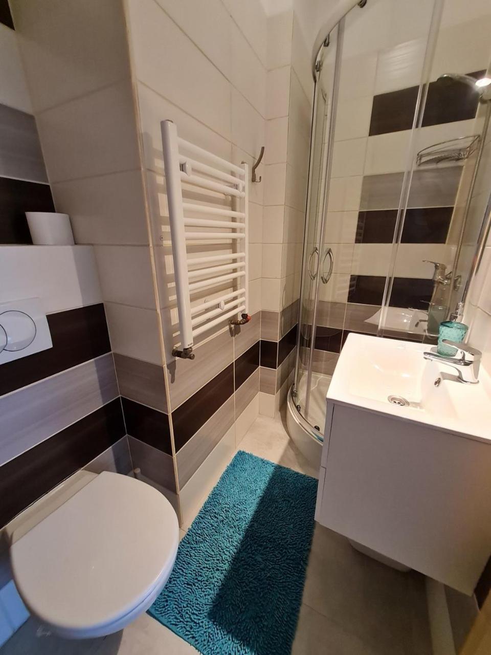 Bela - Pokoje Z Aneksami I Apartamenty Kołobrzeg Buitenkant foto