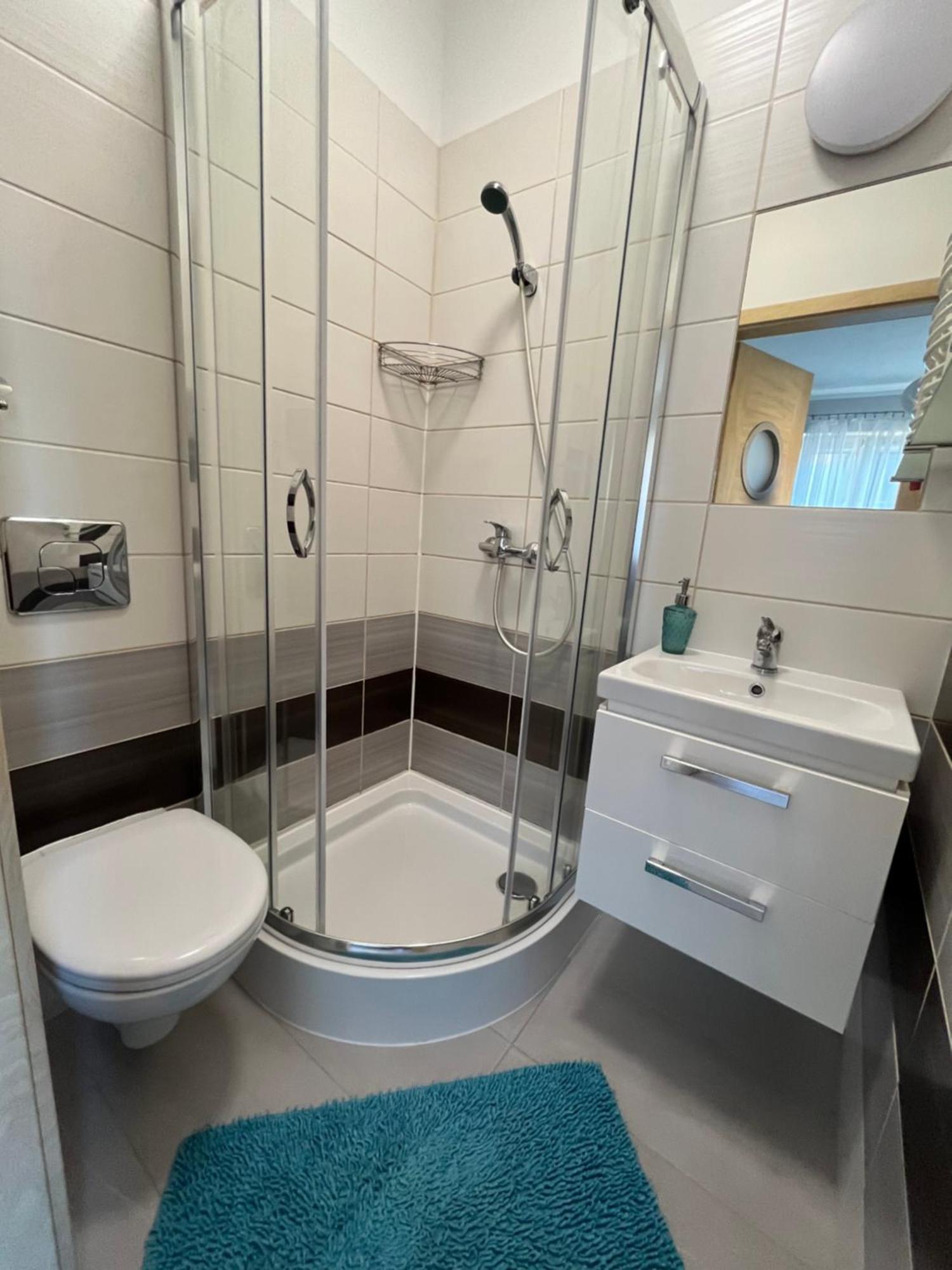 Bela - Pokoje Z Aneksami I Apartamenty Kołobrzeg Buitenkant foto